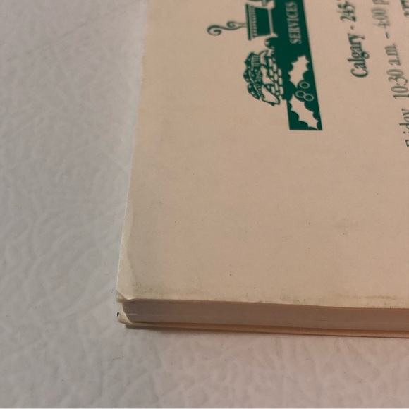 VTG Canadian Western Natural Gas Blue Flame Kitchen Christmas Cookbook 1992 - Picture 8 of 9